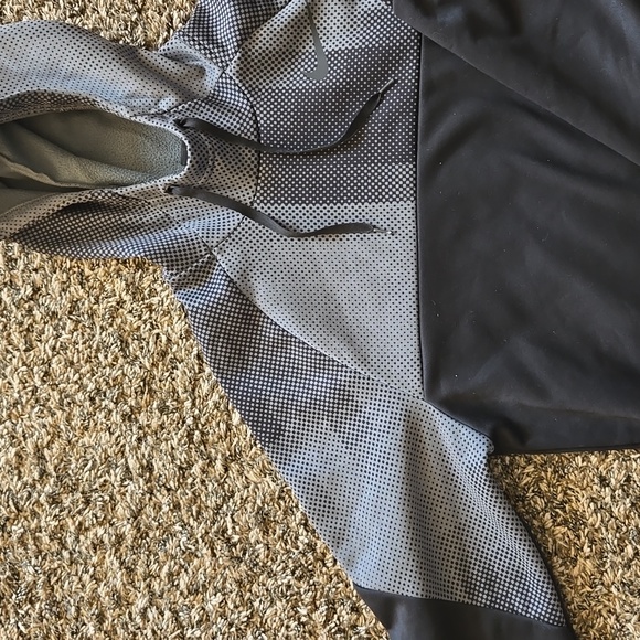 Men's Nike Hoodie Size Med Dryfit - Picture 2 of 3